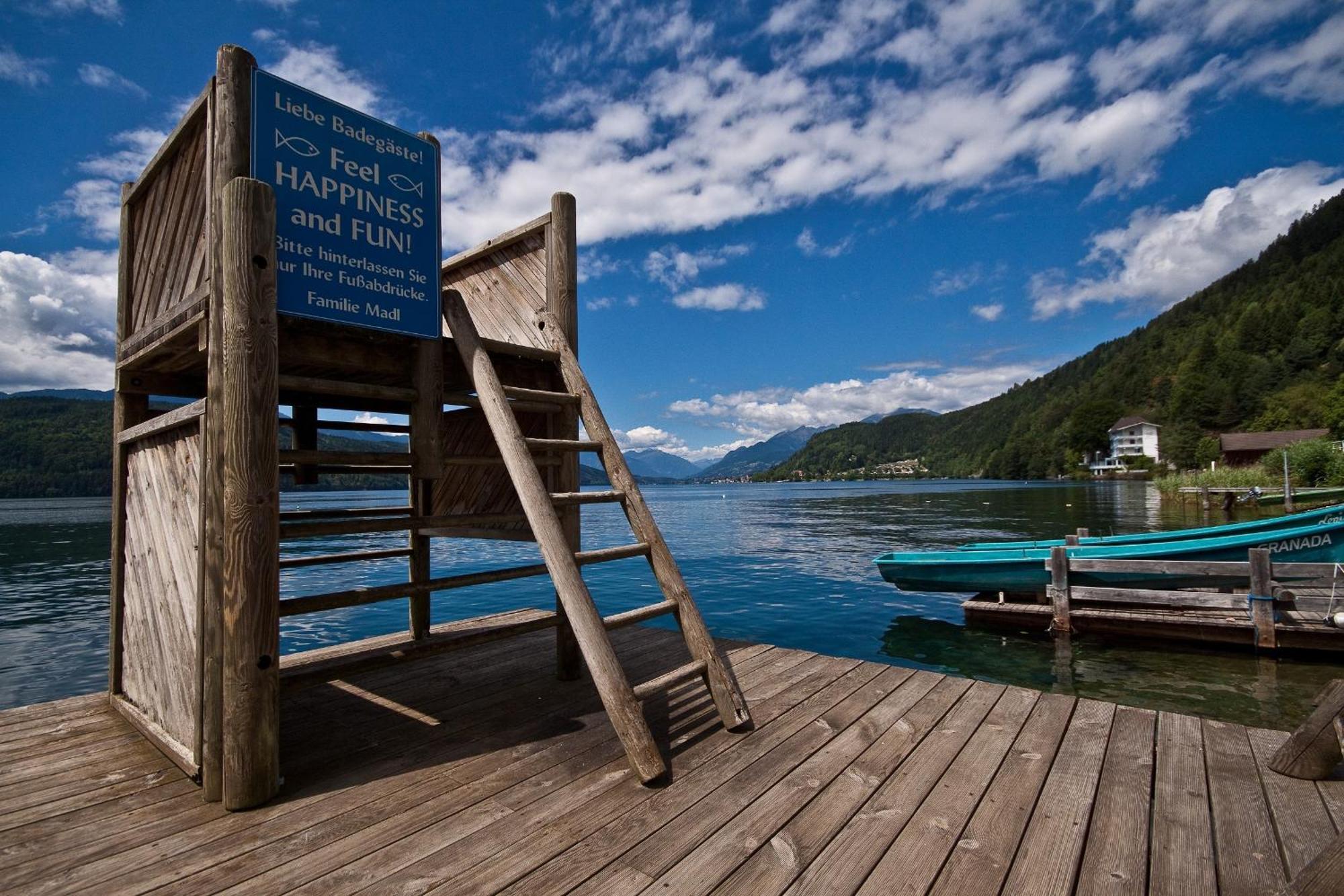 Ferienwohnungen Fischerhaus - Direkt Am See Millstatt Exterior photo