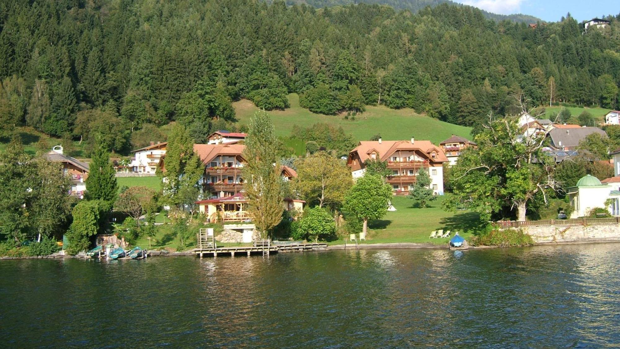 Ferienwohnungen Fischerhaus - Direkt Am See Millstatt Exterior photo