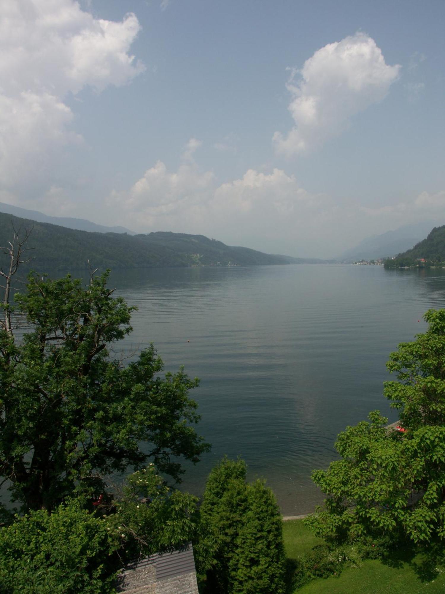 Ferienwohnungen Fischerhaus - Direkt Am See Millstatt Exterior photo